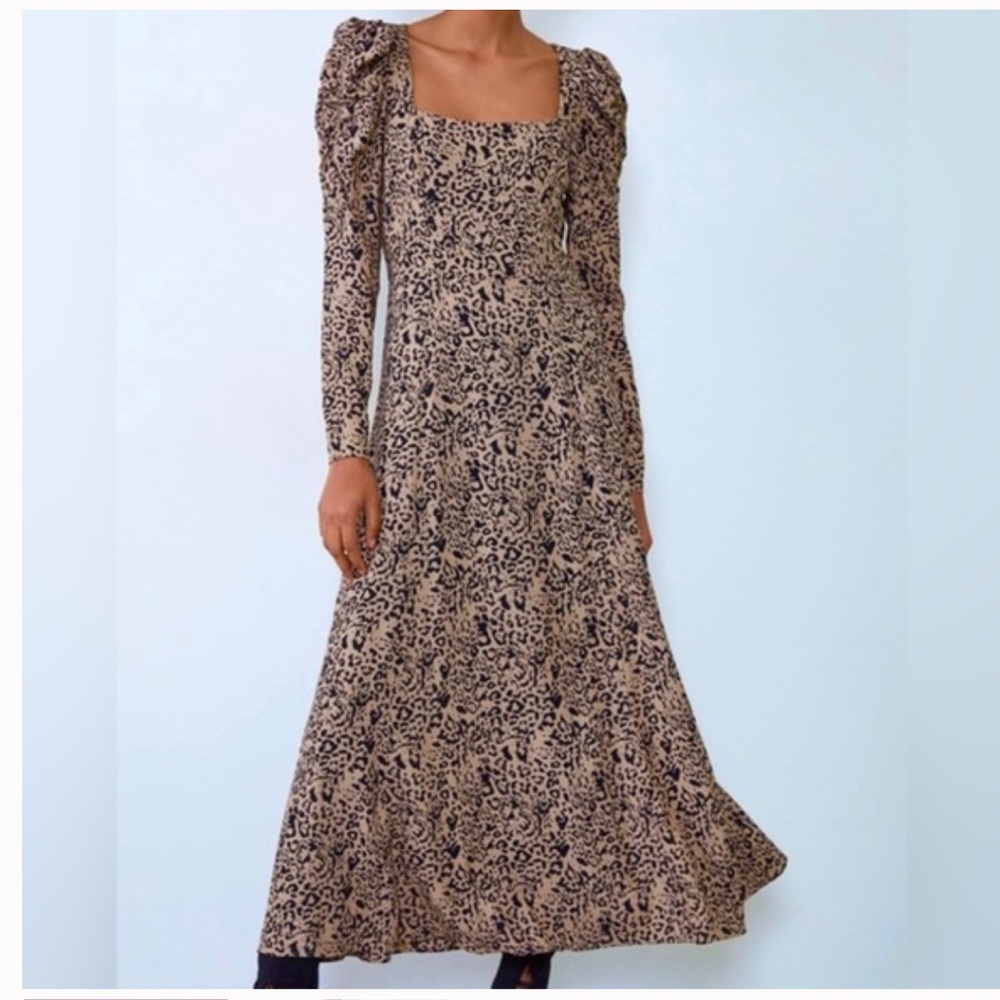 Elegant Leopard Print Dress